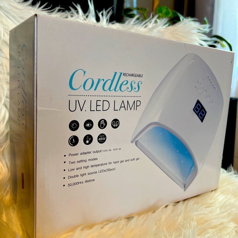 Cordless, Rechargeable UV LED Nail Lamp